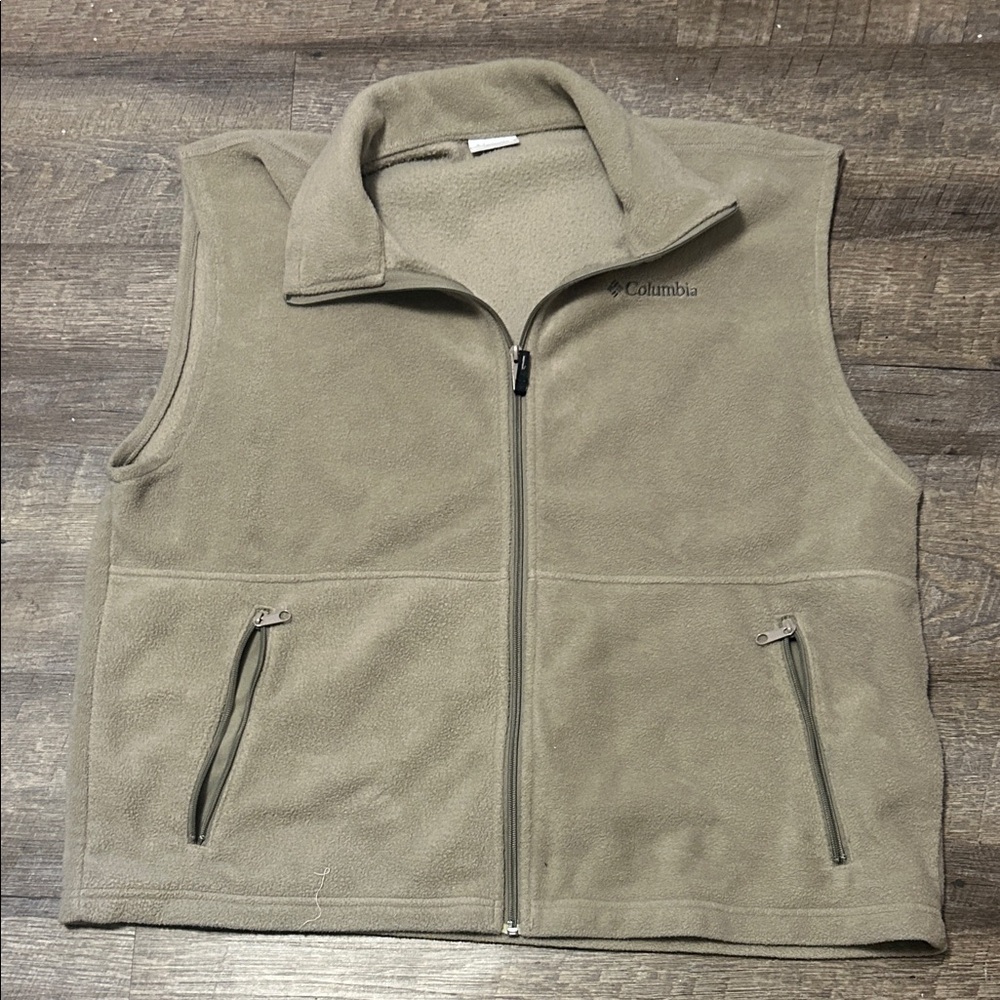 Columbia Men’s XL Khaki Fleece Zip-up Vest